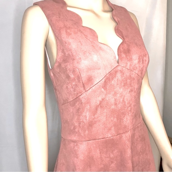 Stunning Design Lab Dress - Picture 1 of 6